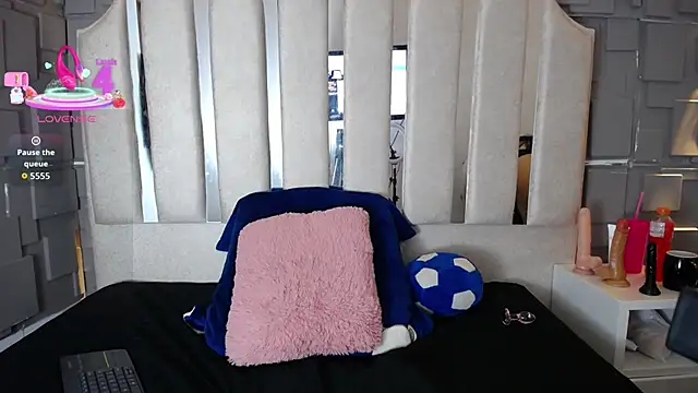 Chloe16  online show from 15, 5, 2026