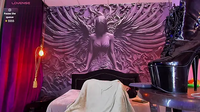 tall sweetie online show from 19, 3, 2026