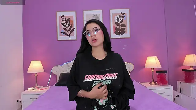 YayaQueen online show from 12, 6, 2026