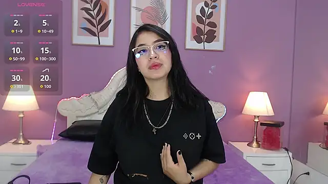 YayaQueen online show from 13, 6, 2026