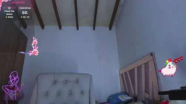 Snapshot of SkyeGabbyRose chatting on 8, 5, 2026 SkyeGabbyRose online show from 8, 5, 2026