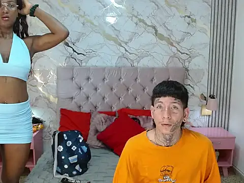 AshlieeGreenn online show from 13, 4, 2026
