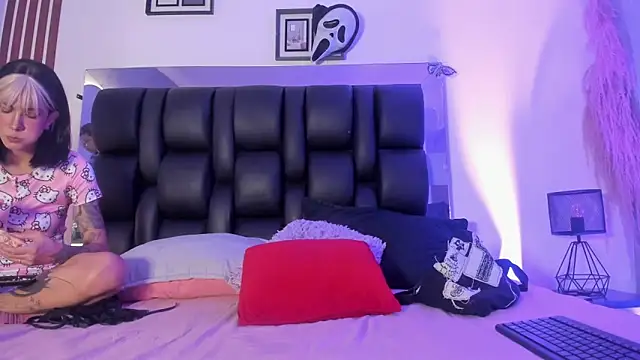 dalhia and hades online show from 10, 4, 2026