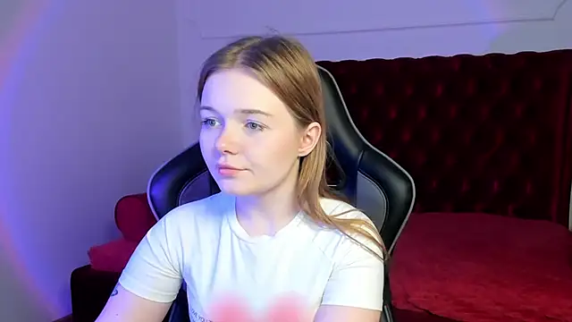 ElinaVale online show from 25, 5, 2026