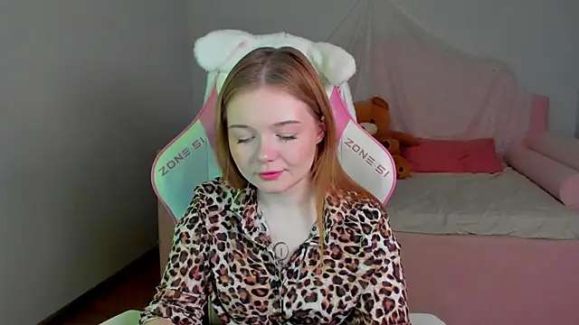 ElinaVale online show from 27, 4, 2026
