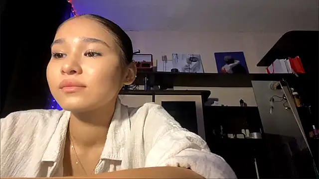 Snapshot of CatherineForbes chatting on 12, 5, 2026 CatherineForbes online show from 12, 5, 2026