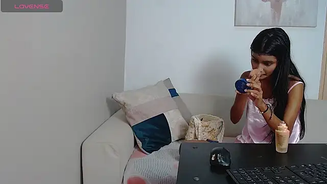 queen adhara online show from 24, 7, 2026