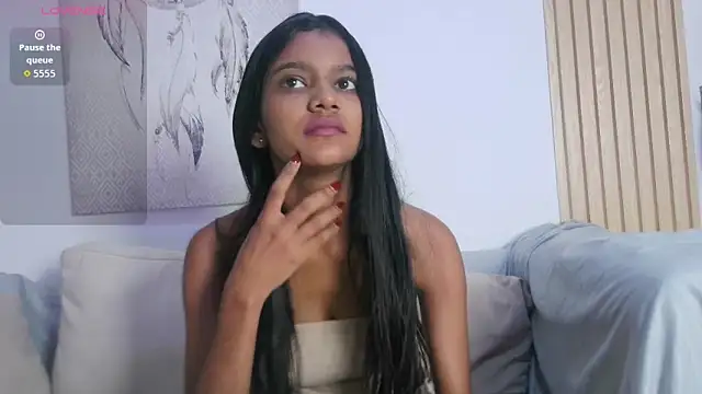 Snapshot of queen_adhara chatting on 8, 5, 2026 queen adhara online show from 8, 5, 2026