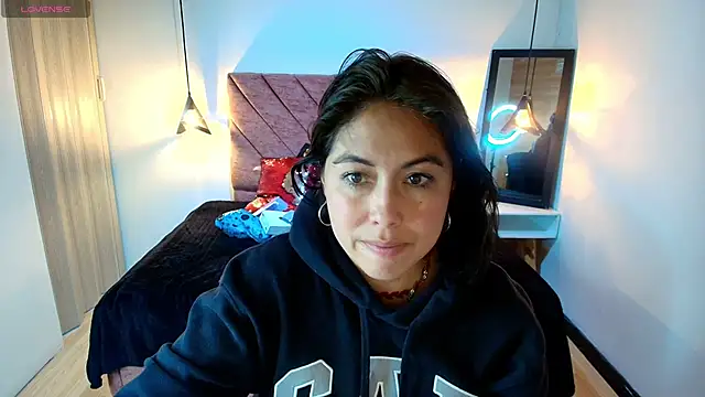 Amanda Fox   online show from 15, 4, 2026