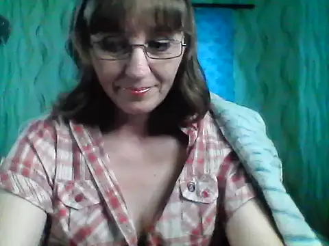 Alisaprice077 online show from 10, 4, 2026