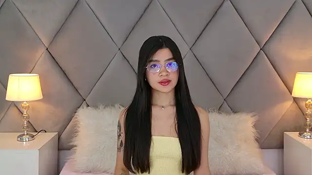 OliviaDiaz online show from 5, 6, 2026