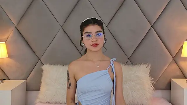 OliviaDiaz online show from 15, 5, 2026