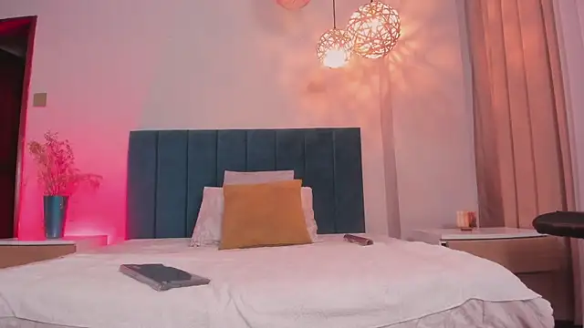 FreyaCameron online show from 19, 3, 2026