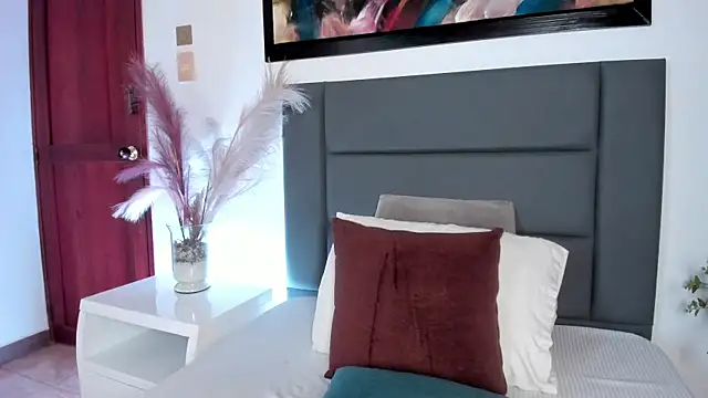 Snapshot of FreyaCameron chatting on 8, 5, 2026 FreyaCameron online show from 8, 5, 2026