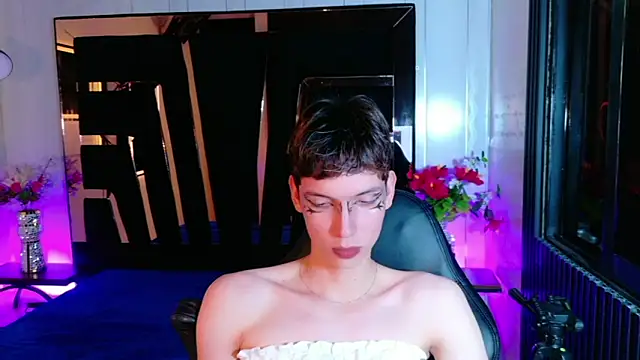 Stefany PiInk online show from 17, 4, 2026