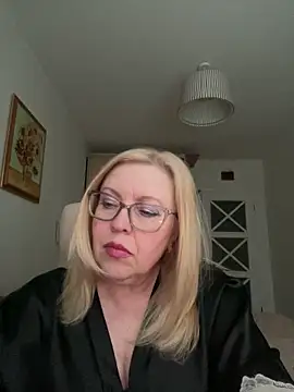 JanieLight53 online show from 15, 4, 2026