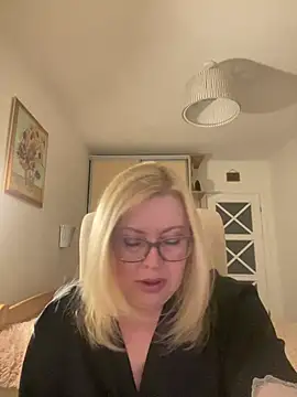 JanieLight53 online show from 14, 4, 2026