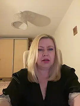 Snapshot of JanieLight53 chatting on 3, 7, 2026 JanieLight53 online show from 3, 7, 2026