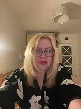 Snapshot of JanieLight53 chatting on 30, 5, 2026 JanieLight53 online show from 30, 5, 2026