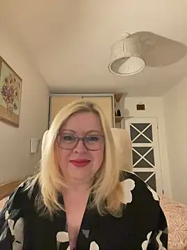 JanieLight53 online show from 4, 5, 2026