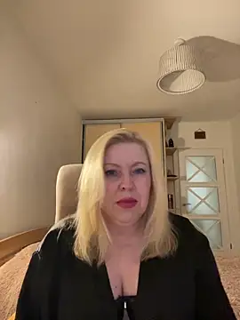 Snapshot of JanieLight53 chatting on 14, 6, 2026 JanieLight53 online show from 14, 6, 2026