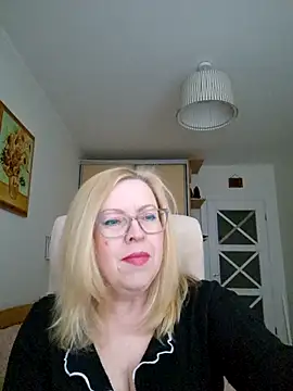 Snapshot of JanieLight53 chatting on 28, 3, 2026 JanieLight53 online show from 28, 3, 2026