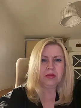 Snapshot of JanieLight53 chatting on 21, 6, 2026 JanieLight53 online show from 21, 6, 2026
