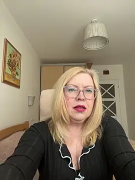 JanieLight53 online show from 17, 4, 2026