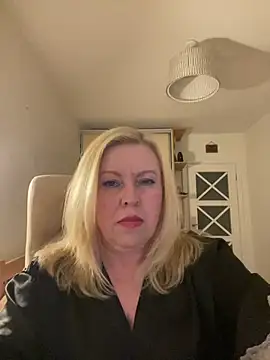 Snapshot of JanieLight53 chatting on 20, 6, 2026 JanieLight53 online show from 20, 6, 2026