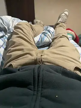 Snapshot of Cr1sXPorn chatting on 8, 7, 2026 Cr1sXPorn online show from 8, 7, 2026