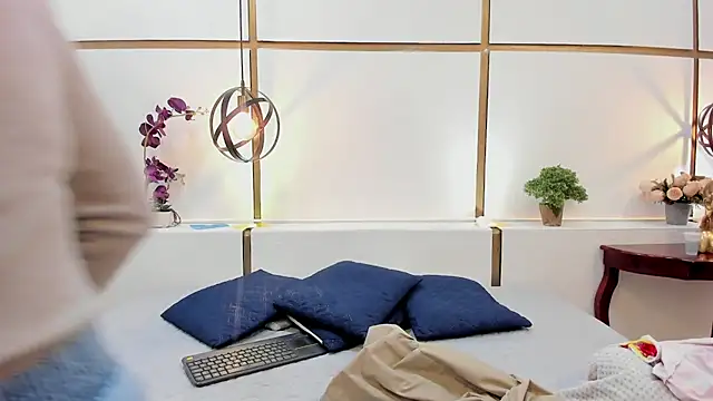 BrendaCantorel online show from 8, 4, 2026