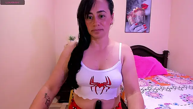 Snapshot of sara_florez12 chatting on 12, 5, 2026 sara florez12 online show from 12, 5, 2026