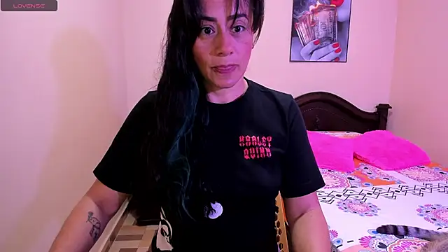 Snapshot of sara_florez12 chatting on 8, 5, 2026 sara florez12 online show from 8, 5, 2026