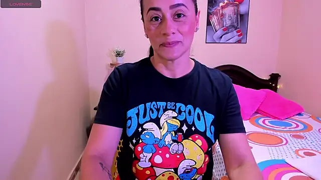 Snapshot of sara_florez12 chatting on 24, 5, 2026 sara florez12 online show from 24, 5, 2026
