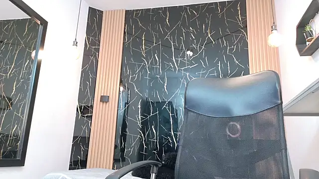 Snapshot of ValeriHot_1 chatting on 3, 6, 2026 ValeriHot 1 online show from 3, 6, 2026