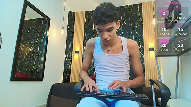 Snapshot of ValeriHot_1 chatting on 24, 5, 2026 ValeriHot 1 online show from 24, 5, 2026