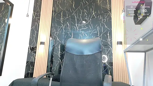 Snapshot of ValeriHot_1 chatting on 4, 6, 2026 ValeriHot 1 online show from 4, 6, 2026