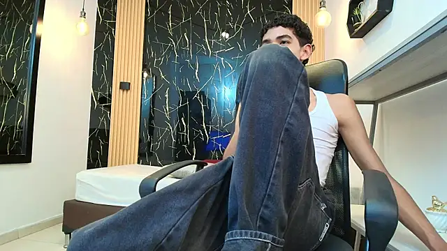 ValeriHot 1 online show from 9, 4, 2026