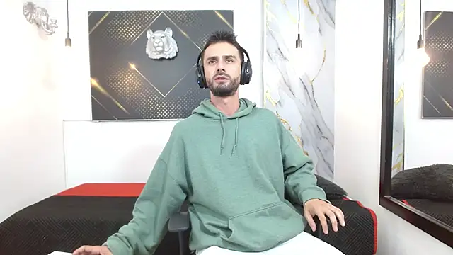 KingOfTemptation online show from 6, 4, 2026