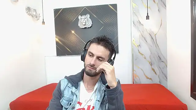 KingOfTemptation online show from 2, 4, 2026