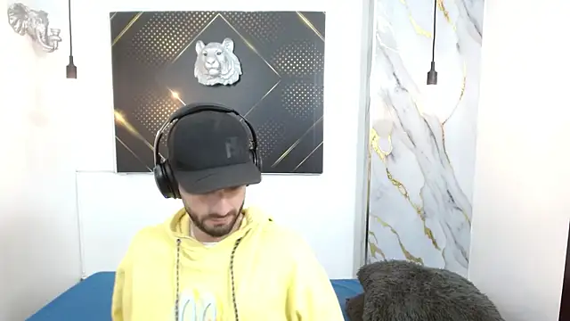 KingOfTemptation online show from 5, 4, 2026