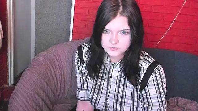 EsterTwilight online show from 9, 4, 2026