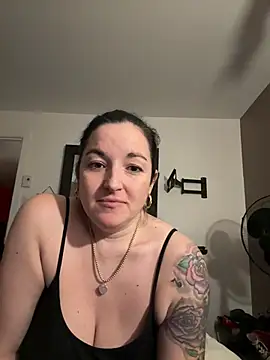 naturalboobsF online show from 4, 4, 2026