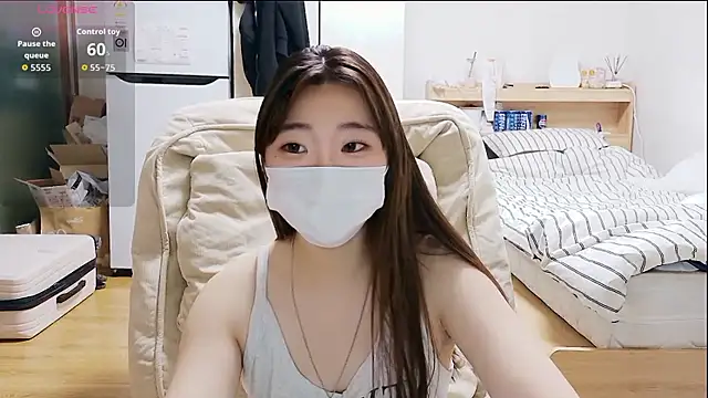 Snapshot of Berry_Chuu chatting on 5, 5, 2026 Berry Chuu online show from 5, 5, 2026