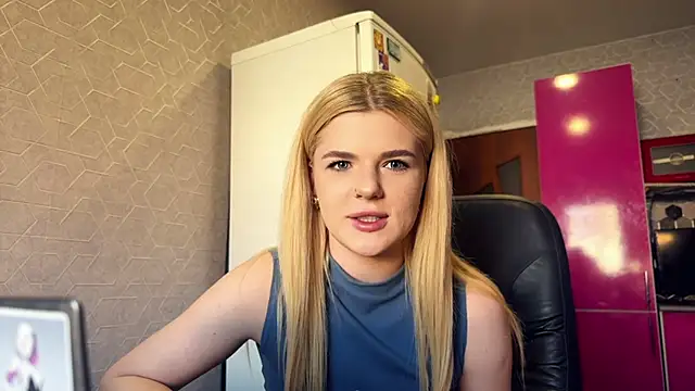 TeneshaCabezas online show from 10, 3, 2026