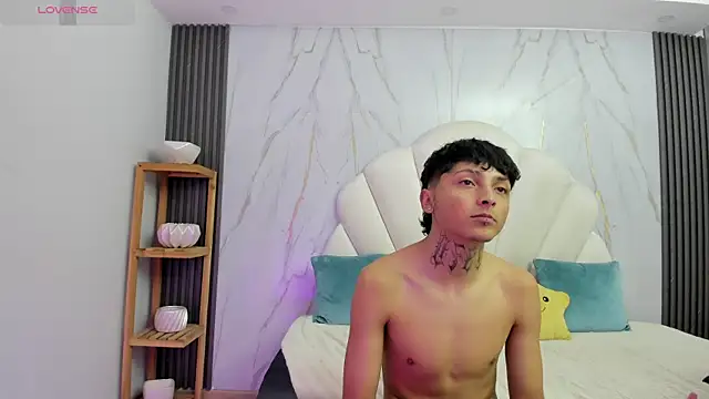 Sky n Zayn online show from 24, 3, 2026