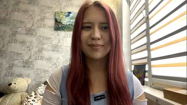 YasmineGuelpa online show from 9, 3, 2026