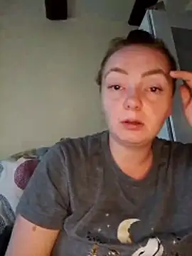 Bella-Monroe online show from 10, 4, 2026