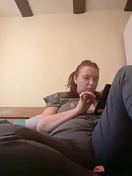 Bella-Monroe online show from 25, 4, 2026