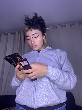 baby akuma online show from 24, 4, 2026